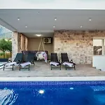 Olea-with Pool, Sea View, Near Split Airport *