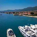 Olea-with Pool, Sea View, Near Split Airport *