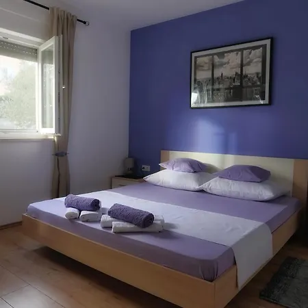 Willa Olea-with Pool, Sea View, Near Split Airport *