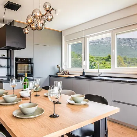 Olea-with Pool, Sea View, Near Split Airport Villa *